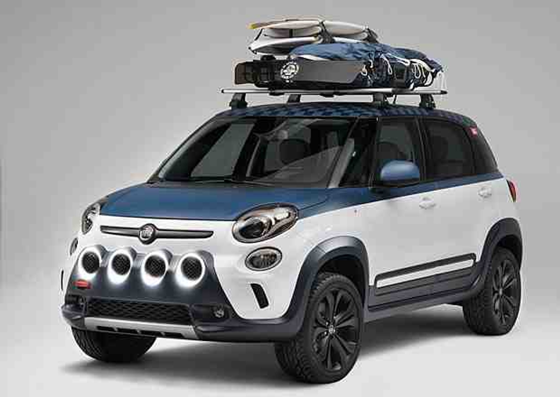 Plażowy Fiat 500L Vans