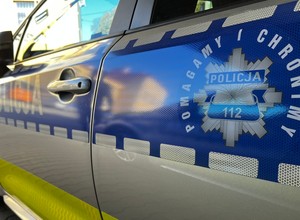 Nowa hybrydowa broń policji trafiła na służbę. Nie wybrali toyot, choć...