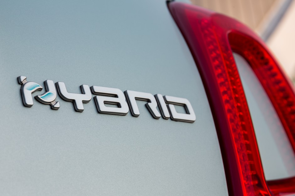 Nowe miękkie hybrydy w ofercie Fiata: Panda i 500 Mild Hybrid
