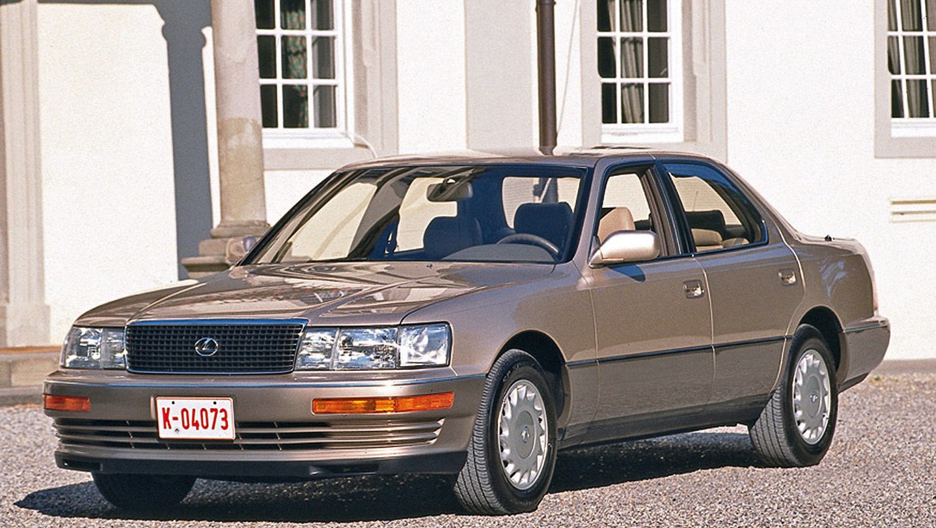 Lexus LS 400