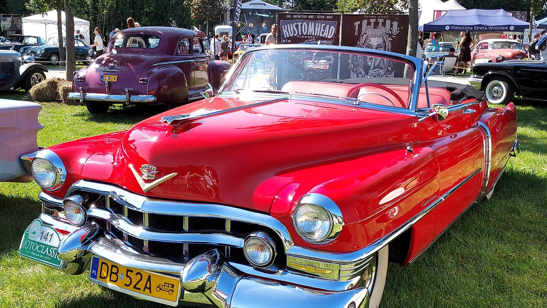 Klasyczne pojazdy na zamku Topacz 2024. Cadillac