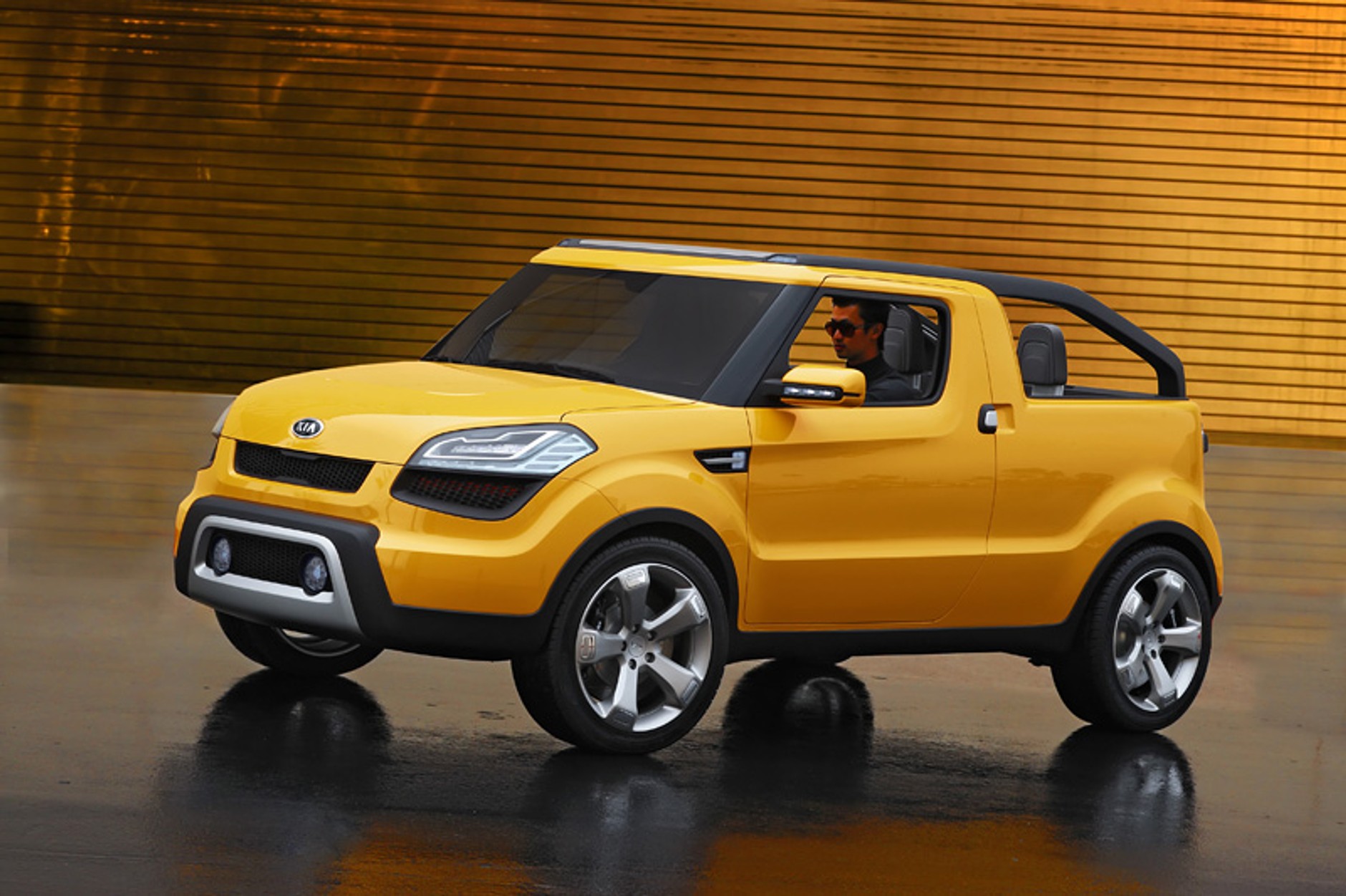 Detroit 2009: Kia Soulster – miejski crossover w modnym ubranku