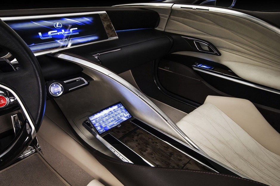 Lexus LF-LC Concept w niebieskich barwach podczas Sydney Motor Show