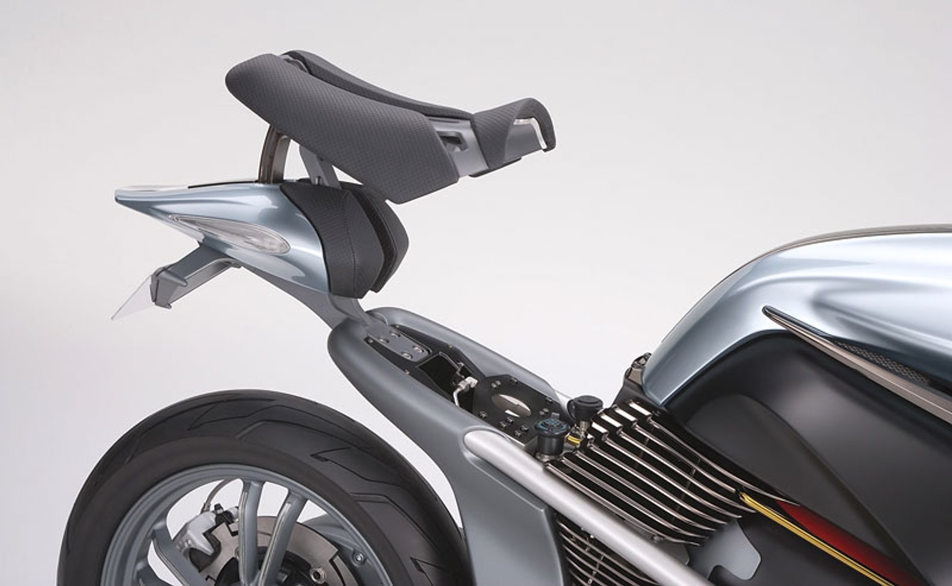 Suzuki zbudowało motocykl z napędem wodorowym