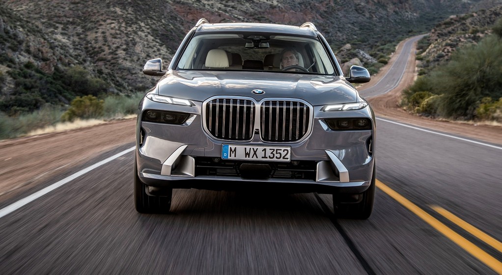 BMW X7 po face liftingu (2022)