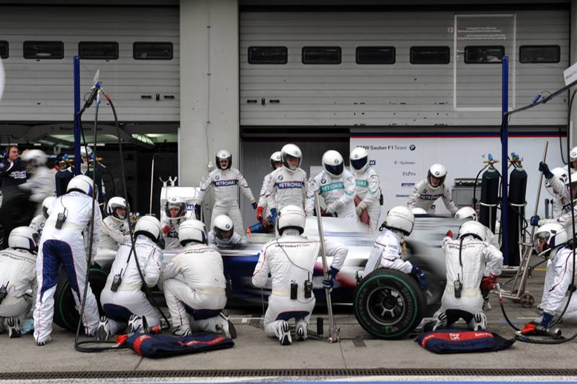 Grand Prix Niemiec 2009: rozpędzony Red Bull Racing dogania Brawn GP (fotogaleria)