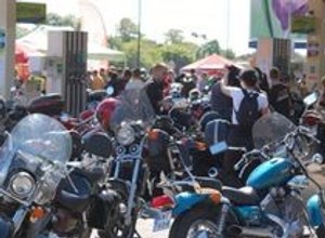 Castrol: jak przygotować motocykl na wakacje - porady eksperta