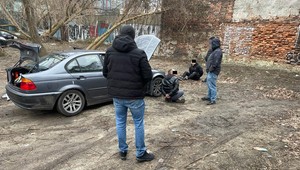 Policjanci zatrzymali złodziei w BMW. Tego samego dnia mieli jeszcze "zlecenie" na Saaba