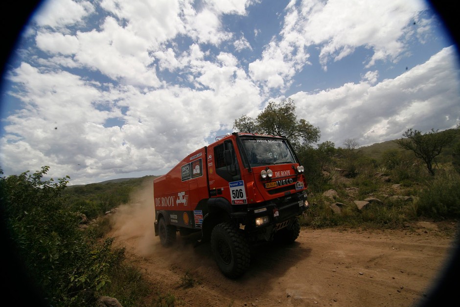 Rajd Dakar 2011: awans Hołowczyca (2.etap, wyniki, fot. Willy Weyens)