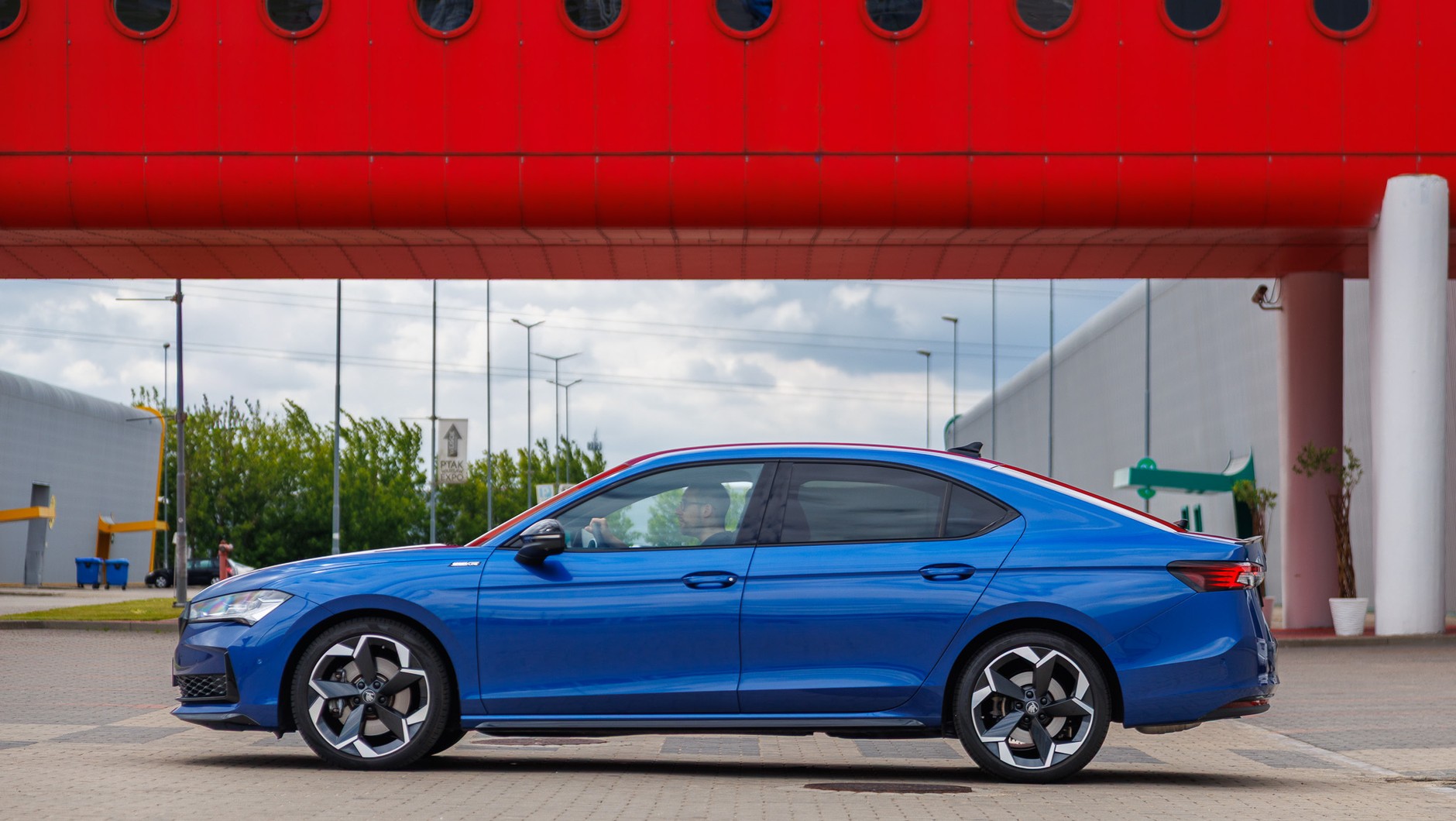 Skoda Superb Sportline 2.0 TSI 265 KM 4x4
