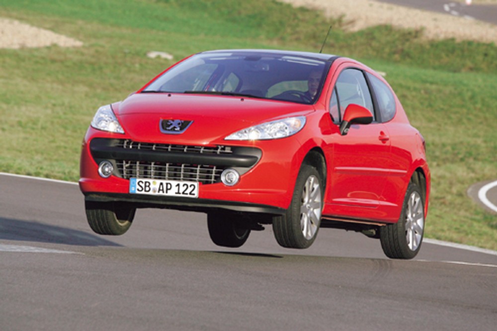 Mini Cooper, Citroen C2, VW Polo, Peugeot 207, Suzuki Swift - Czy nowe Mini przeskoczy wszystkich?