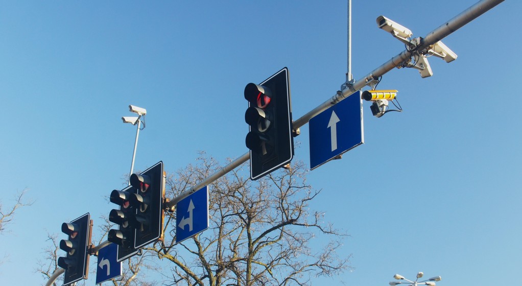 System RedLight zainstalowany na skrzyżowaniu we Wrocławiu