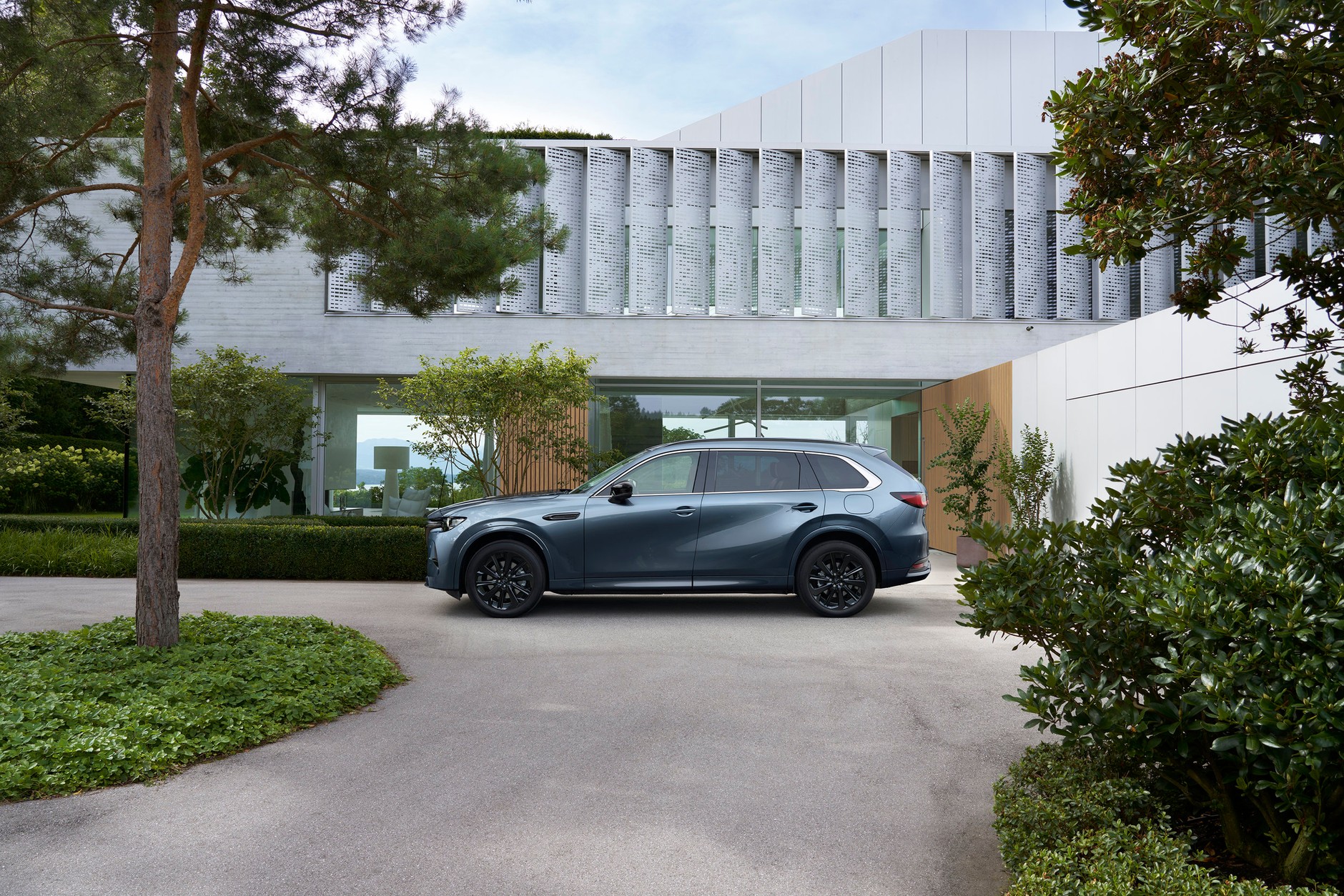 Mazda CX-80 w wersji na rok modelowy 2027