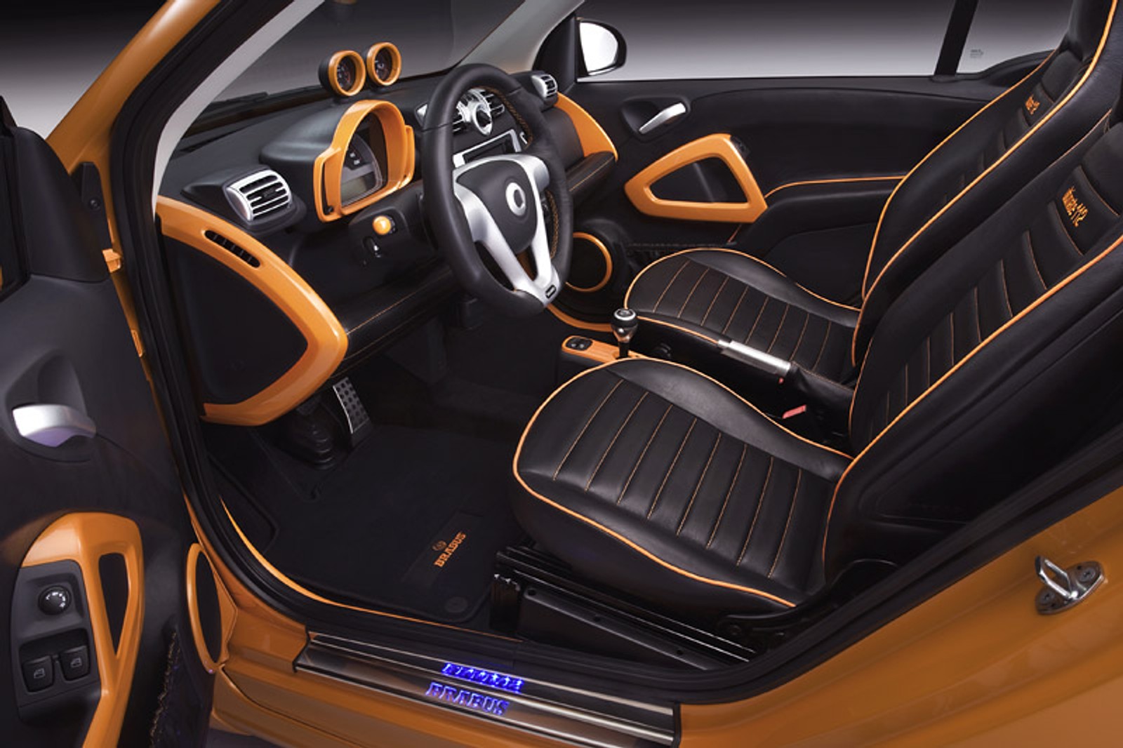 IAA Frankfurt 2007: Brabus Ultimate 112 - supermocny Smart wkracza do boju