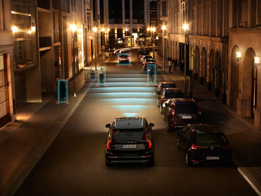Nowe Volvo XC90 City Safety