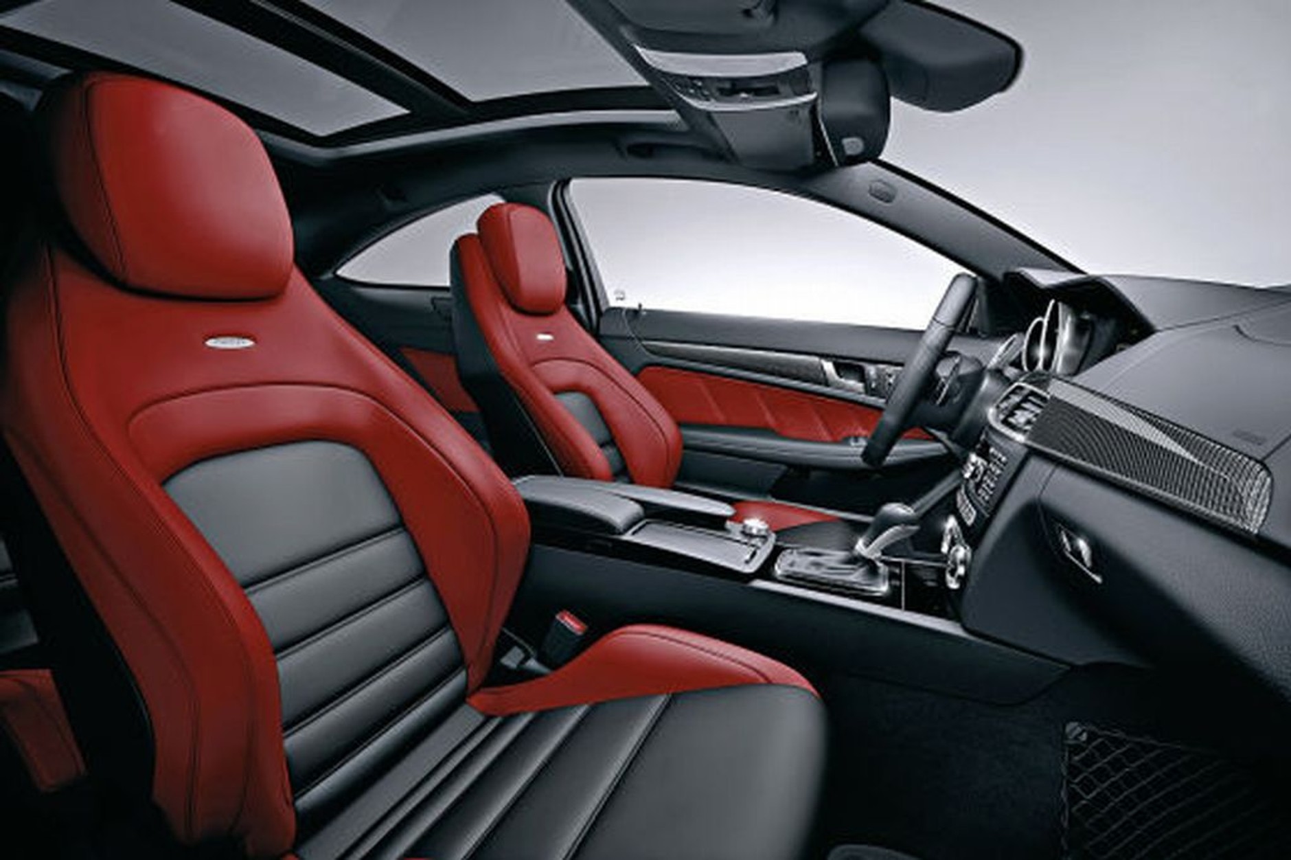 Mercedes C63 AMG Coupé – rodzina w komplecie