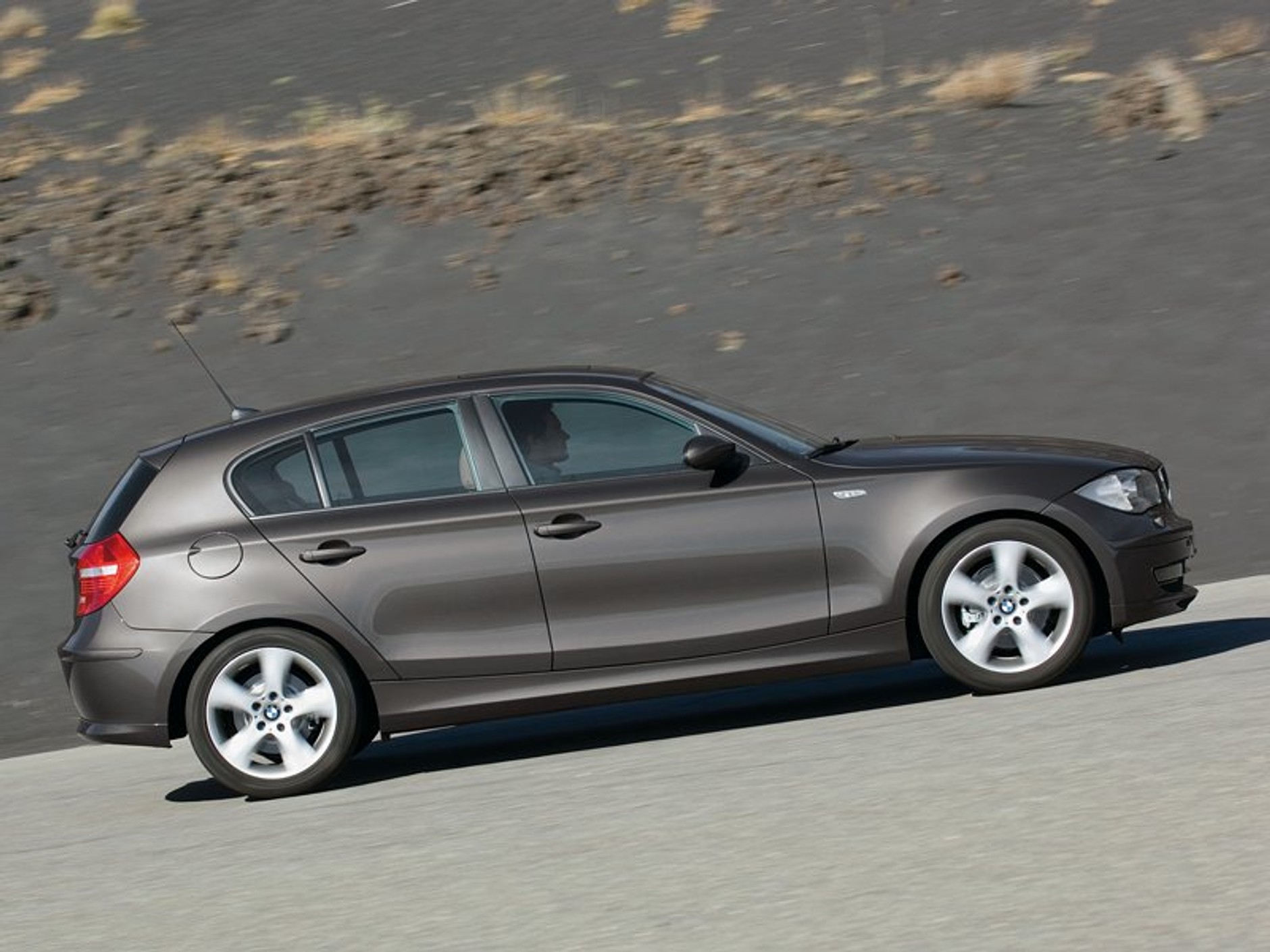 BMW serii 1: troje drzwi i facelifting