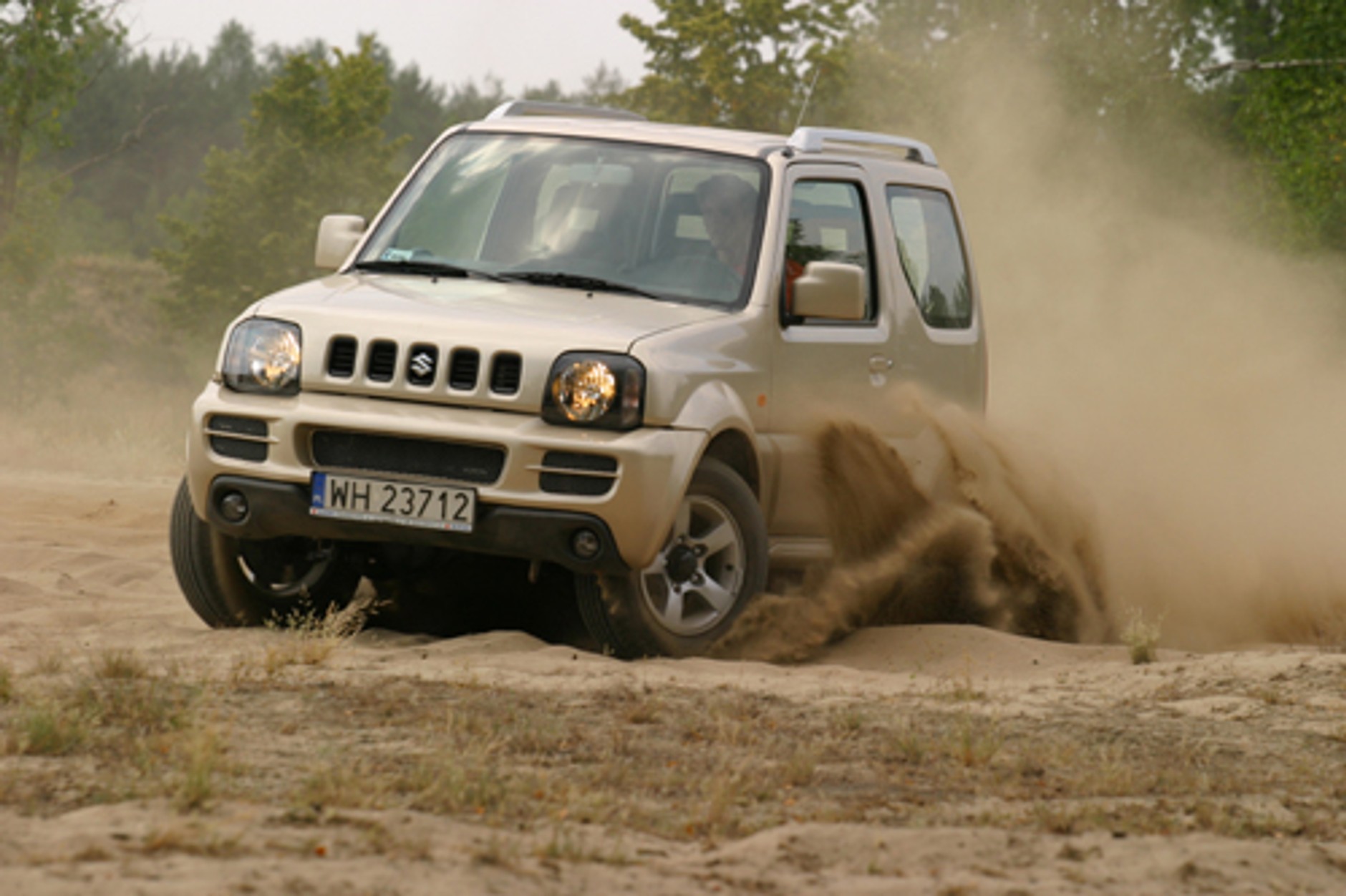 Suzuki Jimny - Twardziel w garniturze