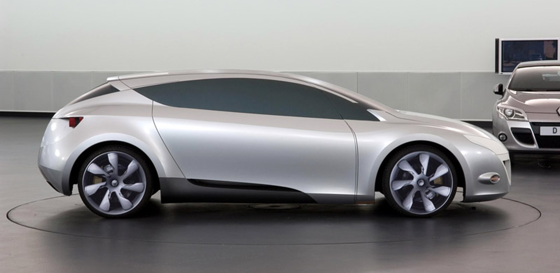 10 lat centrum rozwojowego Renault Technocentre