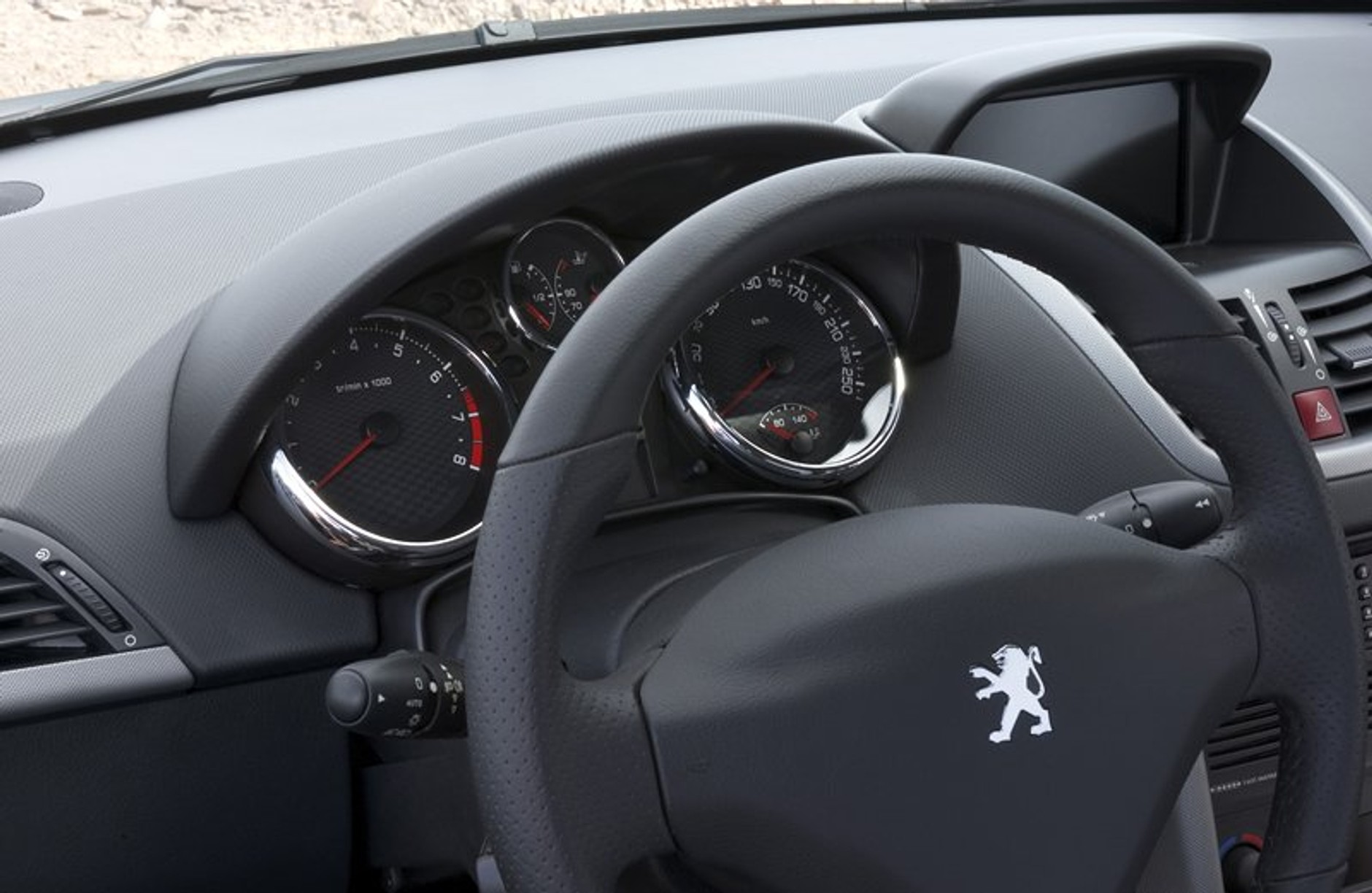Peugeot w Genewie: 207 RC – szybko i oszczędnie
