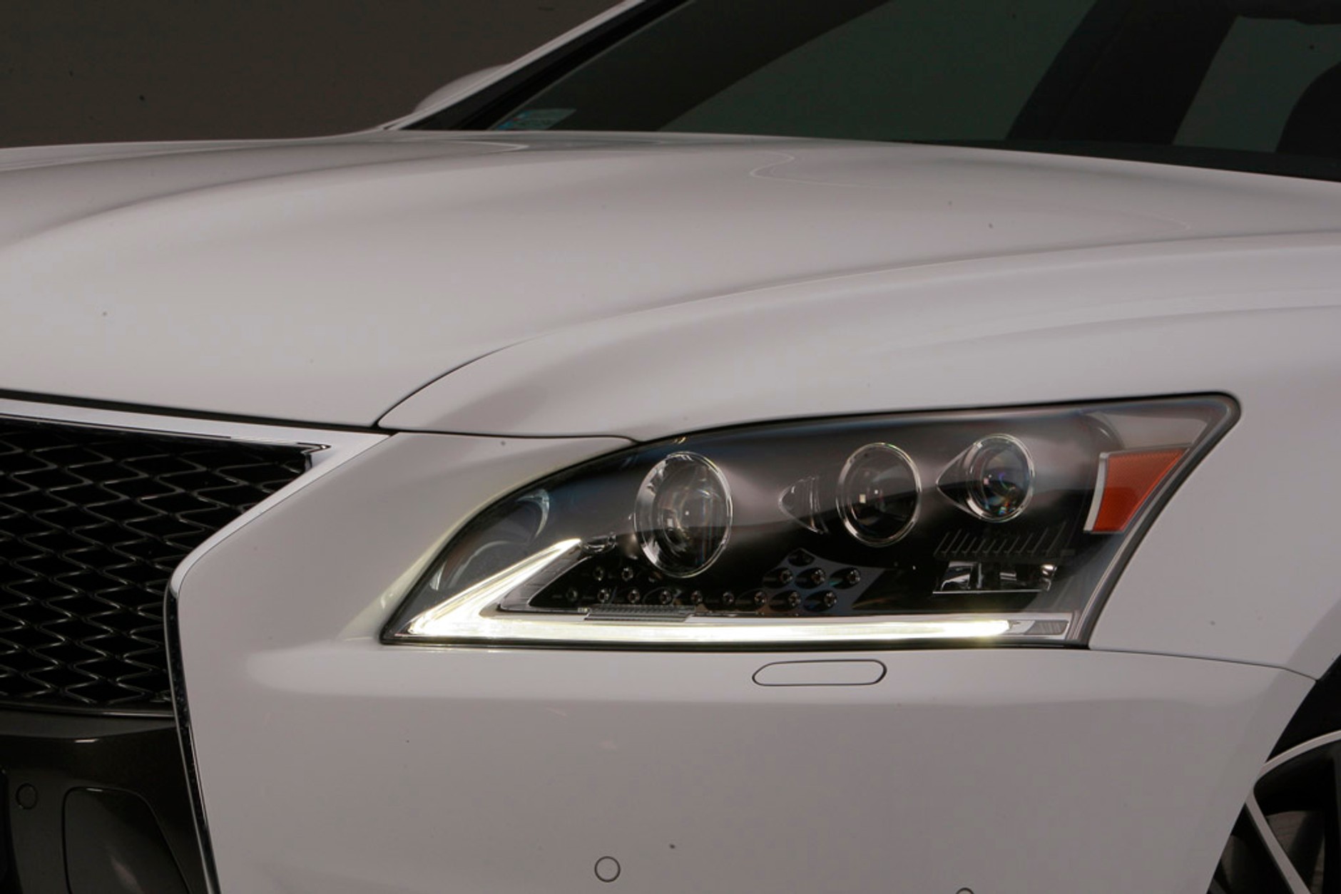 Test Lexusa LS 600h F Sport: hybryda na  sportowo