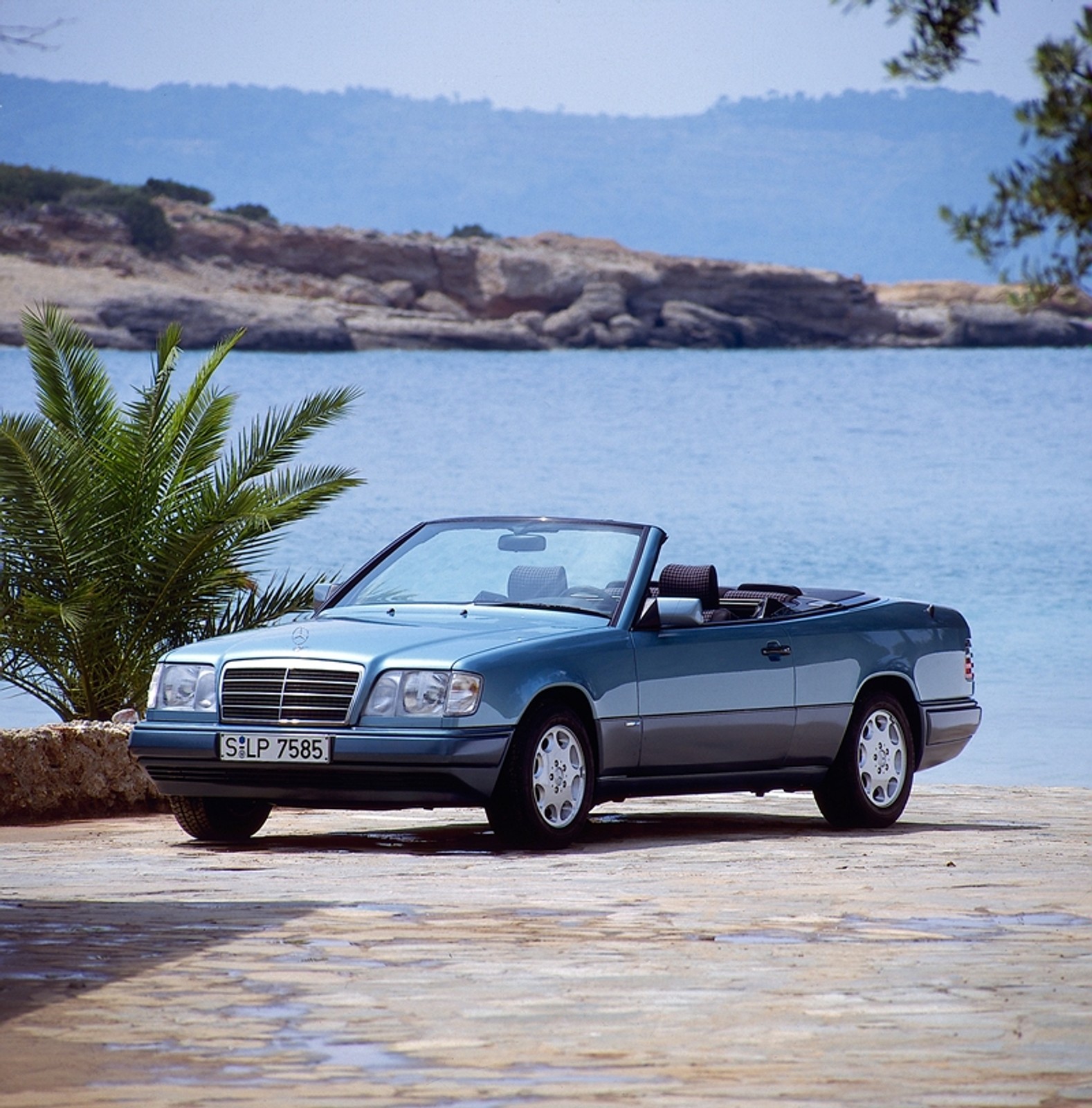 Mercedes W124 Cabrio – z pięknem trzeba obcować