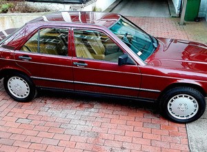Fabrycznie nowy Mercedes 190 do kupienia!