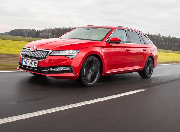 Skoda Superb iV – oszczędność bez wyrzeczeń