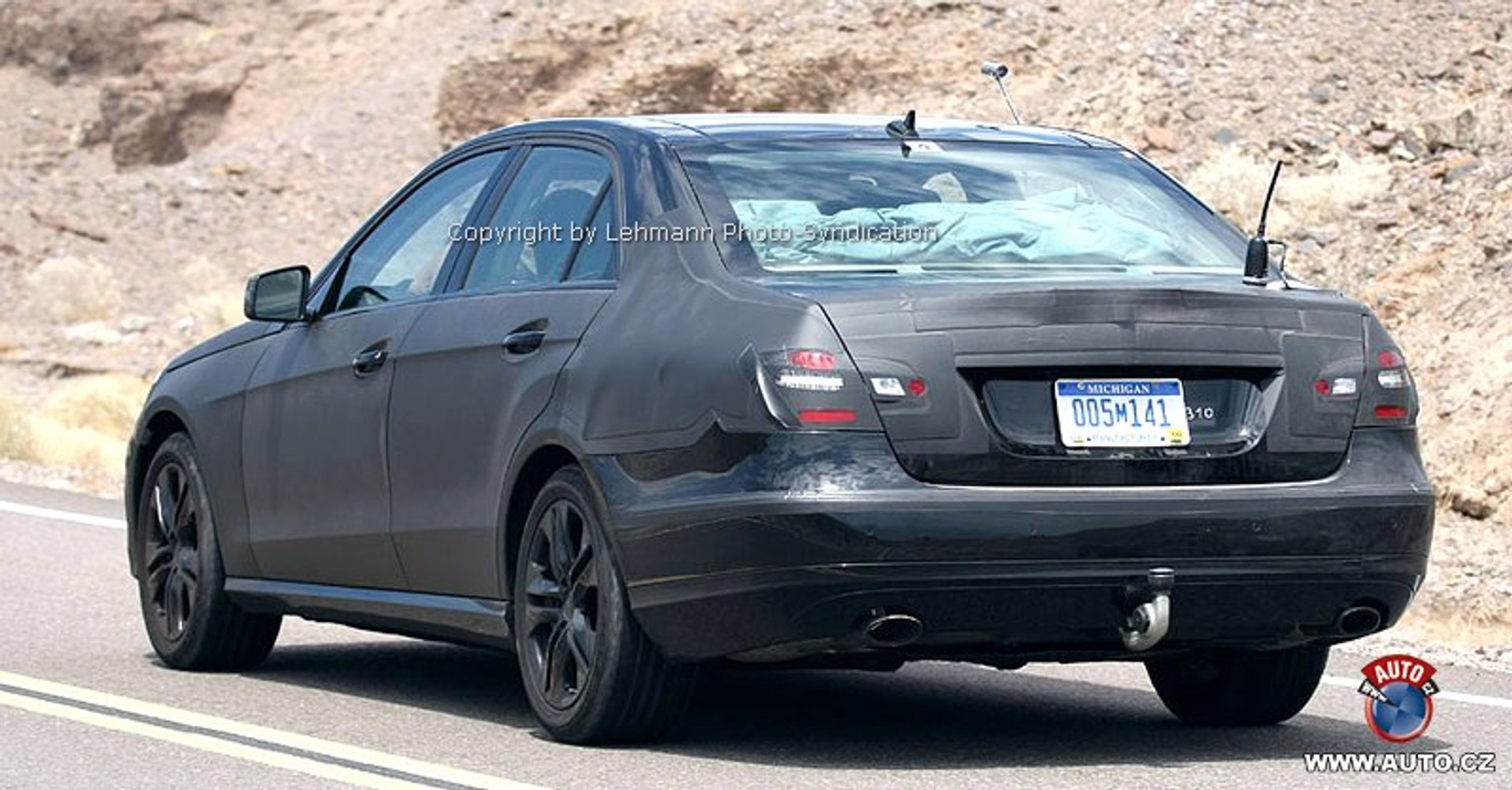 Zdjęcia szpiegowskie: Nowy Mercedes-Benz klasy E – nagonka trwa