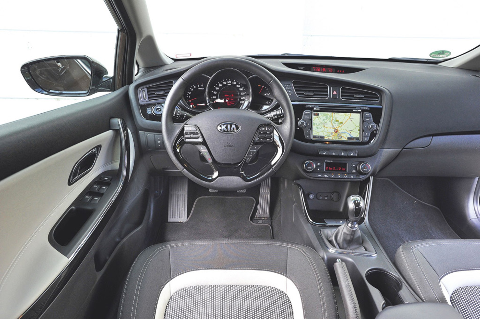 Audi A3 kontra VW Golf, Kia ceed i Skoda Octavia: porównanie czterech kompaktów