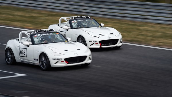 Jechałem w pierwszym w historii wyścigu Mazda MX-5 Cup Poland i dokonałem czegoś, czego chyba nikt się po mnie nie spodziewał...