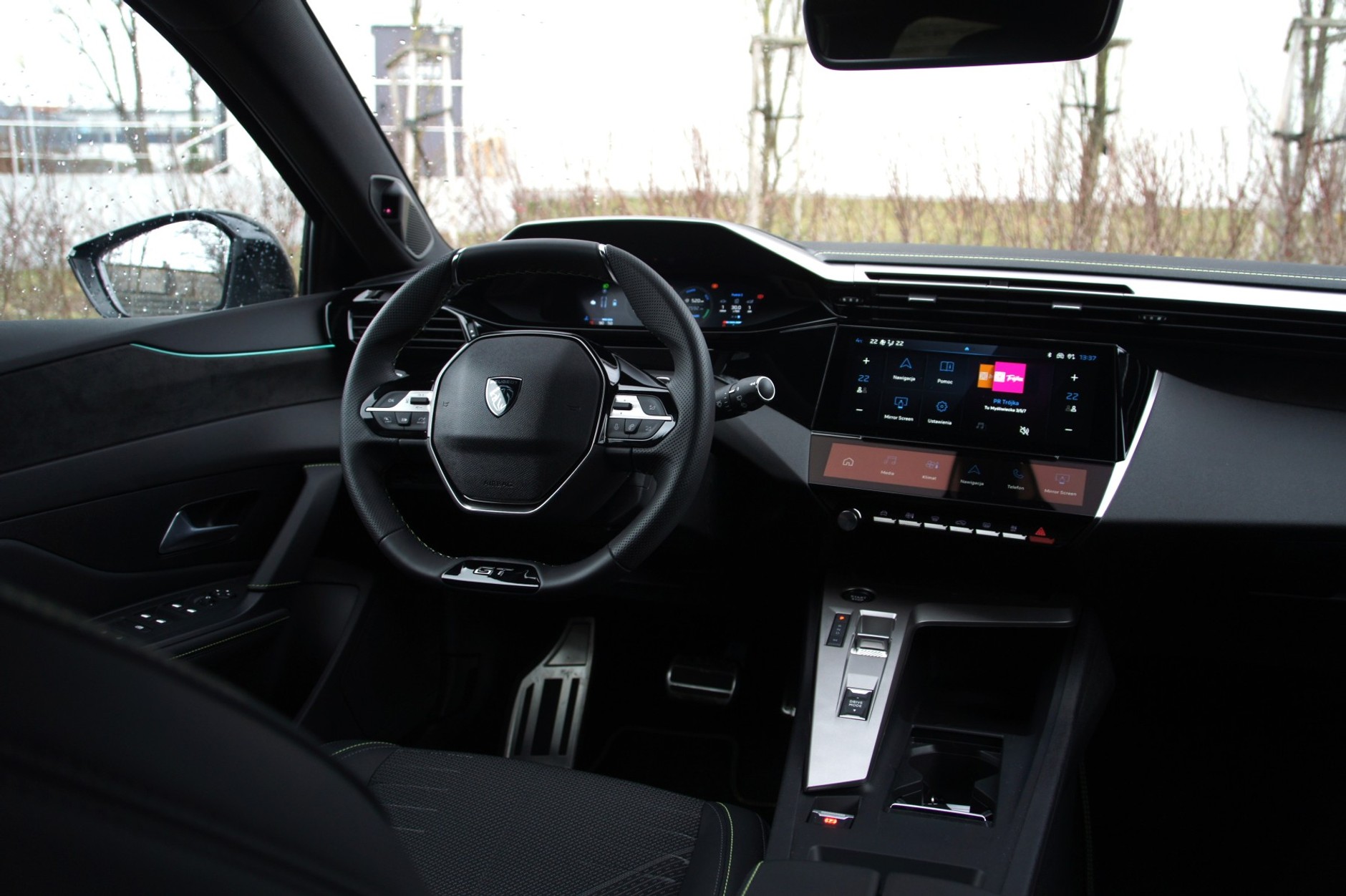 Peugeot 308 1.2 Hybrid 145 KM