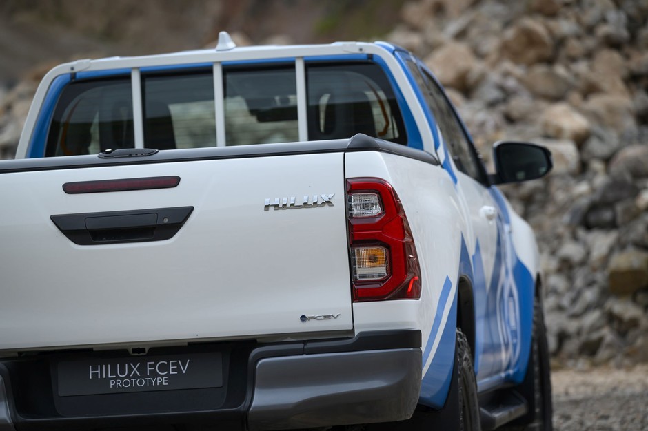 Prototyp Toyoty Hilux H2 (FCEV)