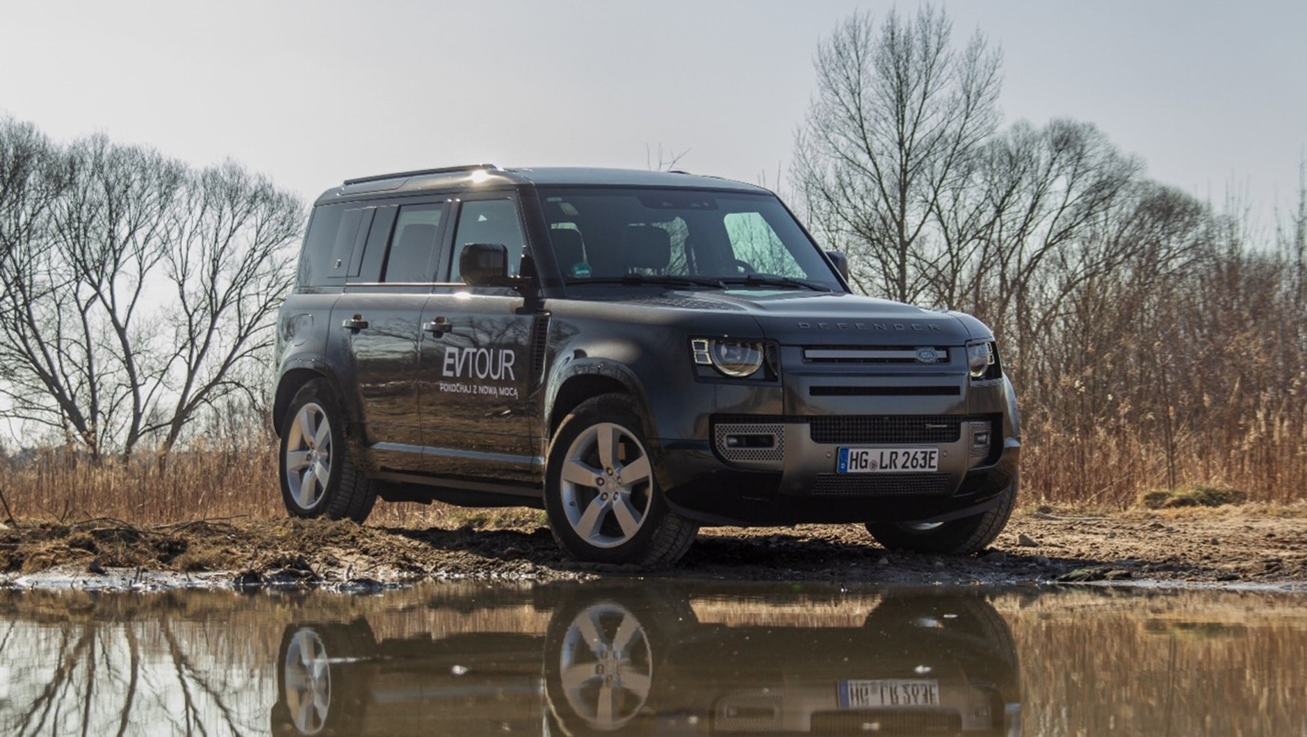 Land Rover Defender PHEV