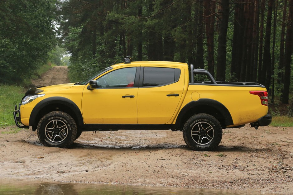 Mitsubishi L200 Monster - potwornie pracowity