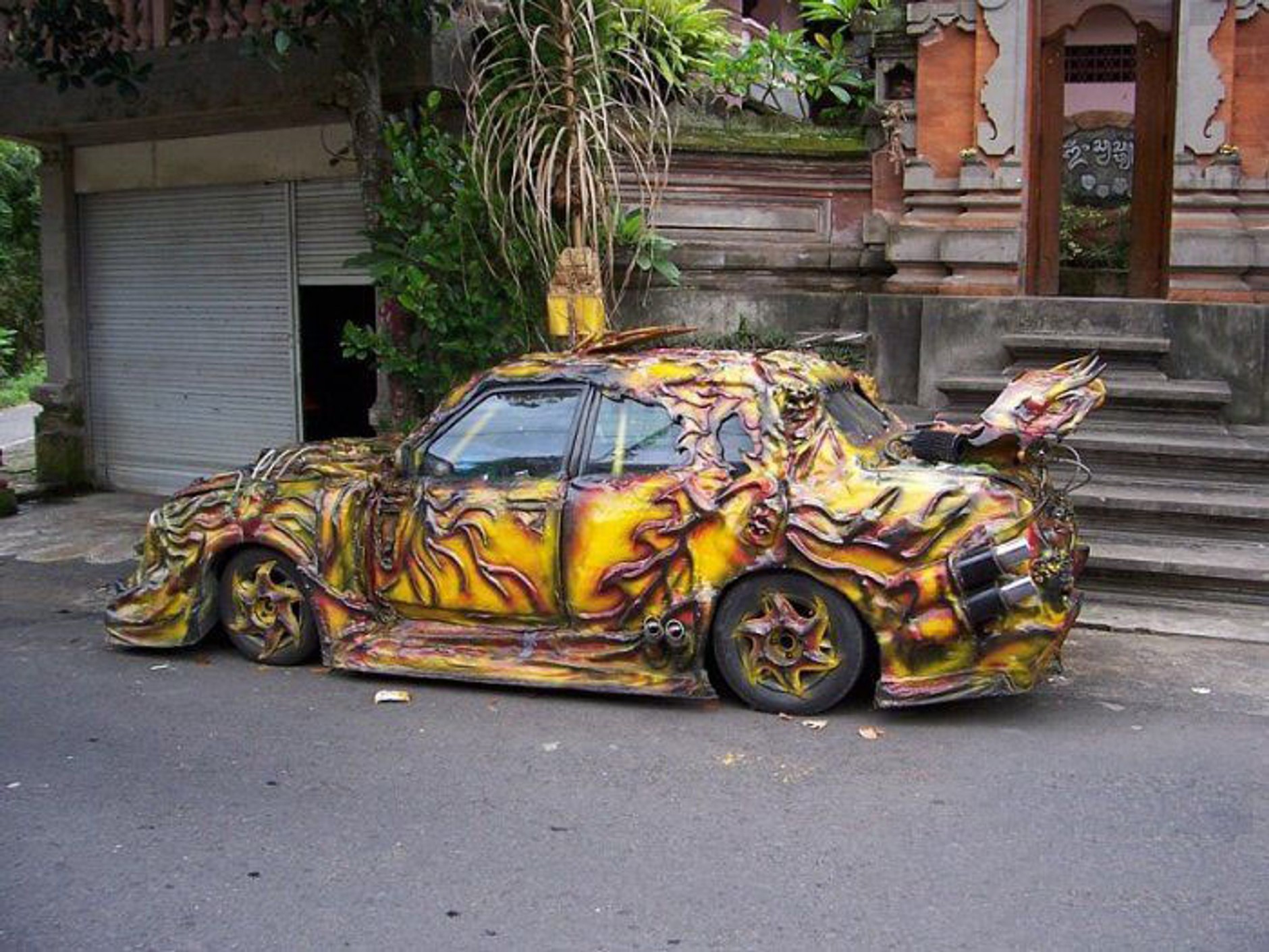 Jožin z bažin  odnaleziony w Indonezji! (audio+wideo)