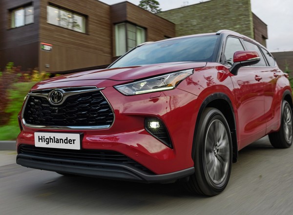 Toyota Highlander w Europie w 2021 roku. W niektórych krajach będzie szybciej