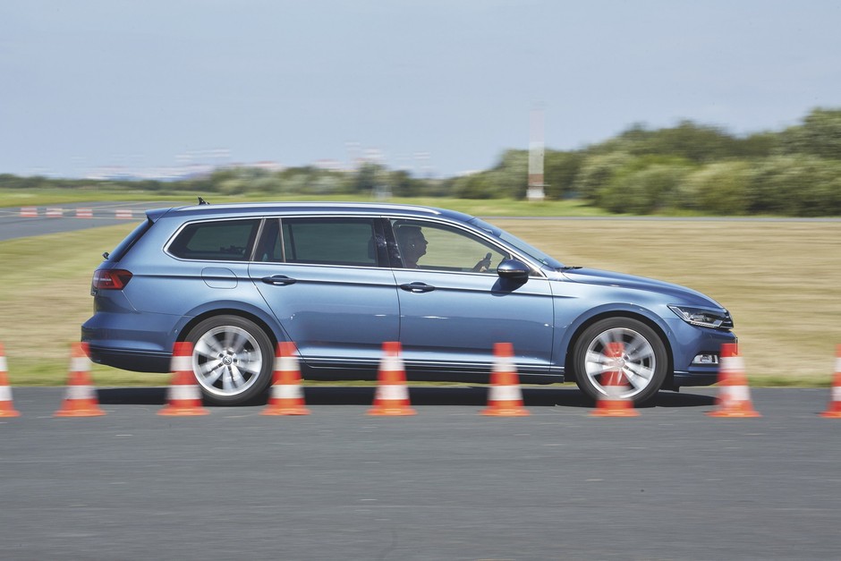 Porównanie: Ford Mondeo 2.0 TDCI, Hyundai i40 1.7 CRDI, Skoda Superb 2.0 TDI, Volkswagen Passat 2.0 TDI - osiągi, spalanie, wymiary, dane techniczne