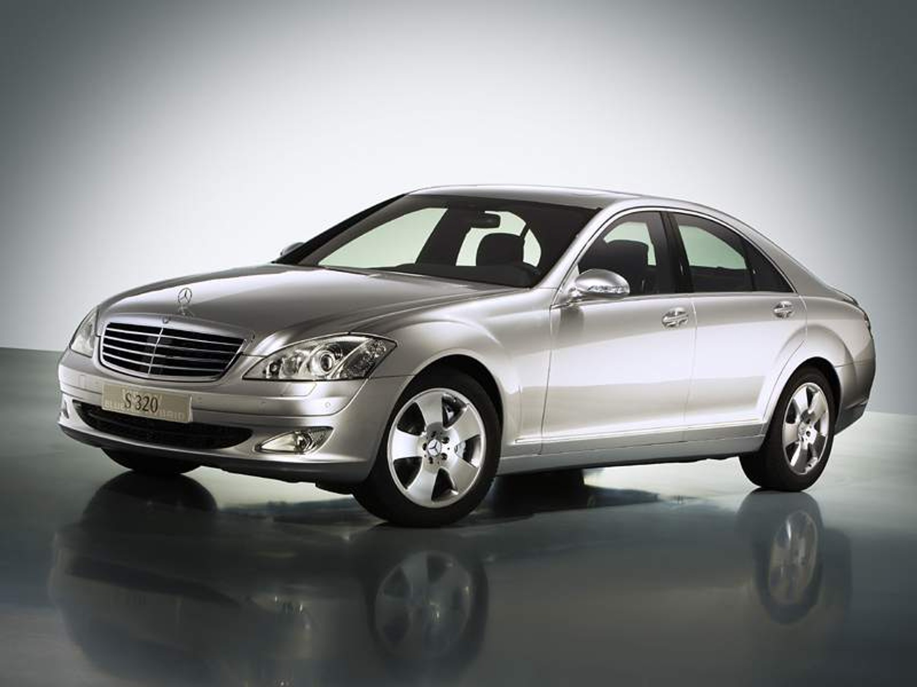 Hybrydowy Mercedes-Benz klasy S pojawi się na rynku w roku 2008