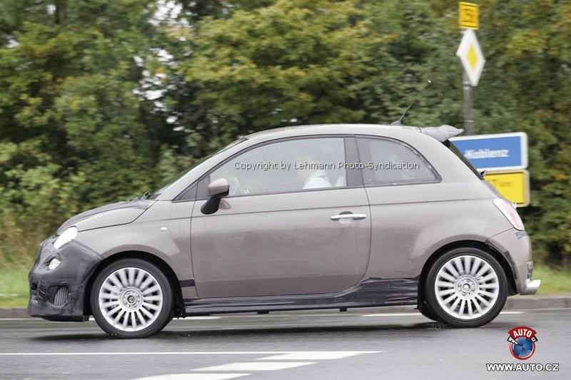 Zdjęcia szpiegowskie: Fiat 595 Abarth SS