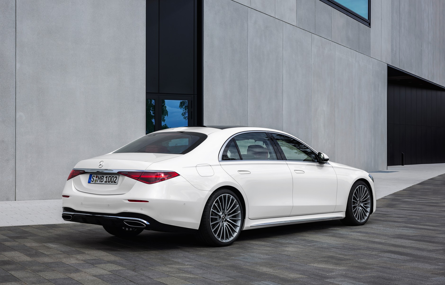 Mercedes-Benz Klasa S – tak wygląda nowa flagowa limuzyna Mercedesa