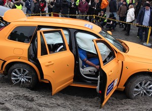 Crashtest Volvo XC90 - Solidna konstrukcja