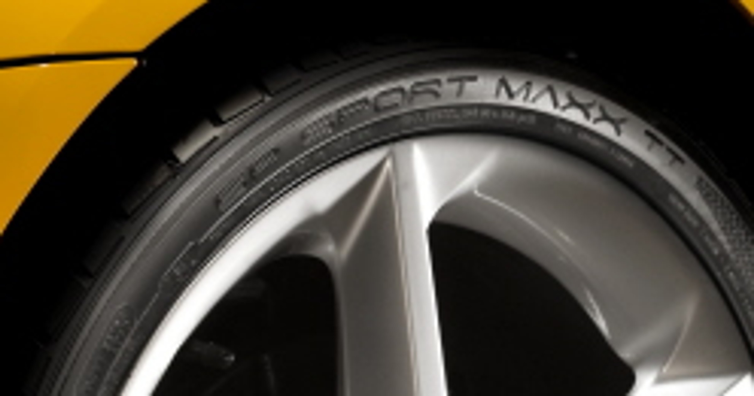 Dunlop: SP Sport Maxx TT - precyzja gwarantowana przez Kevlar