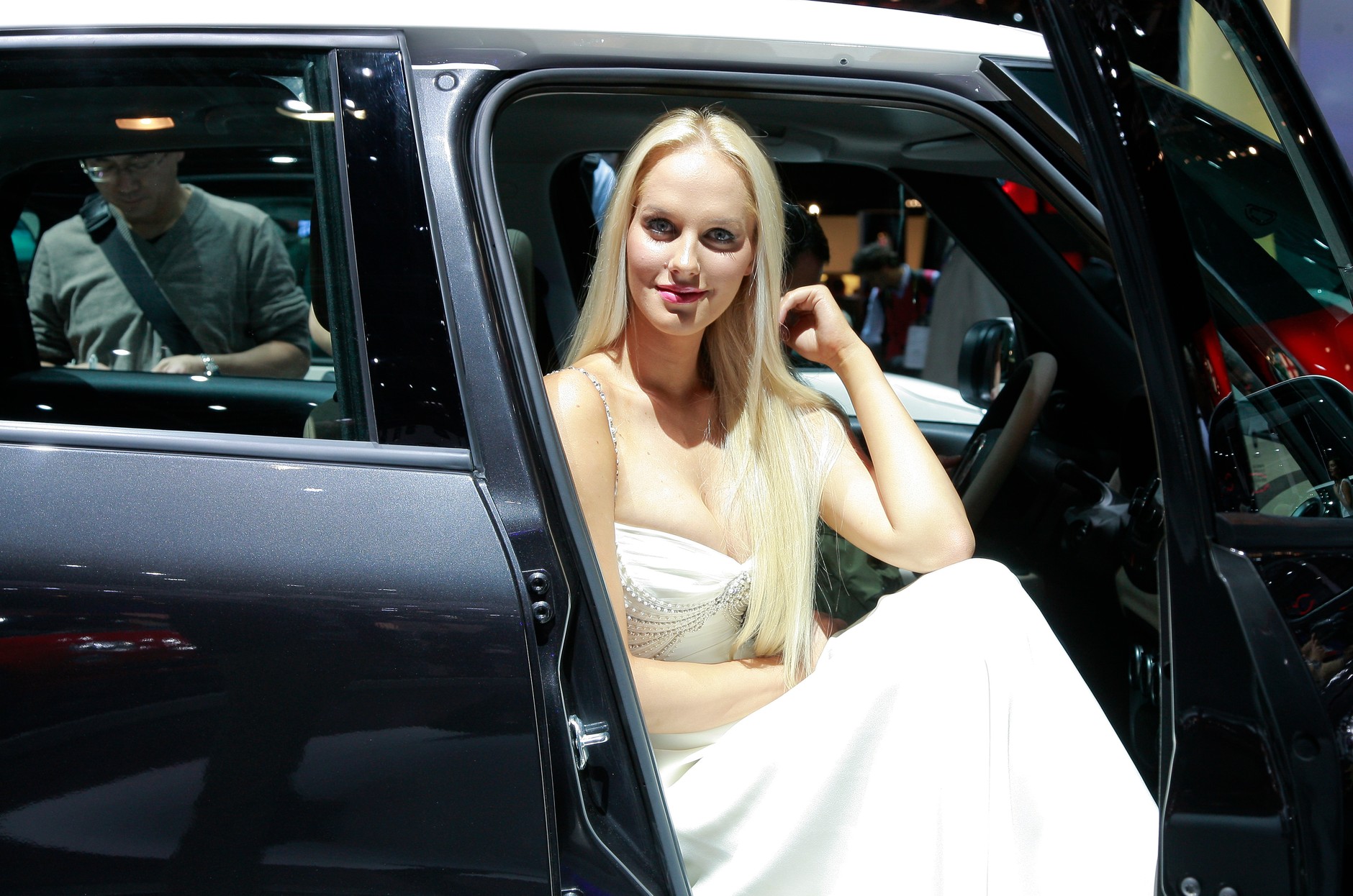 Paryż 2012 i najpiękniejsze dziewczyny