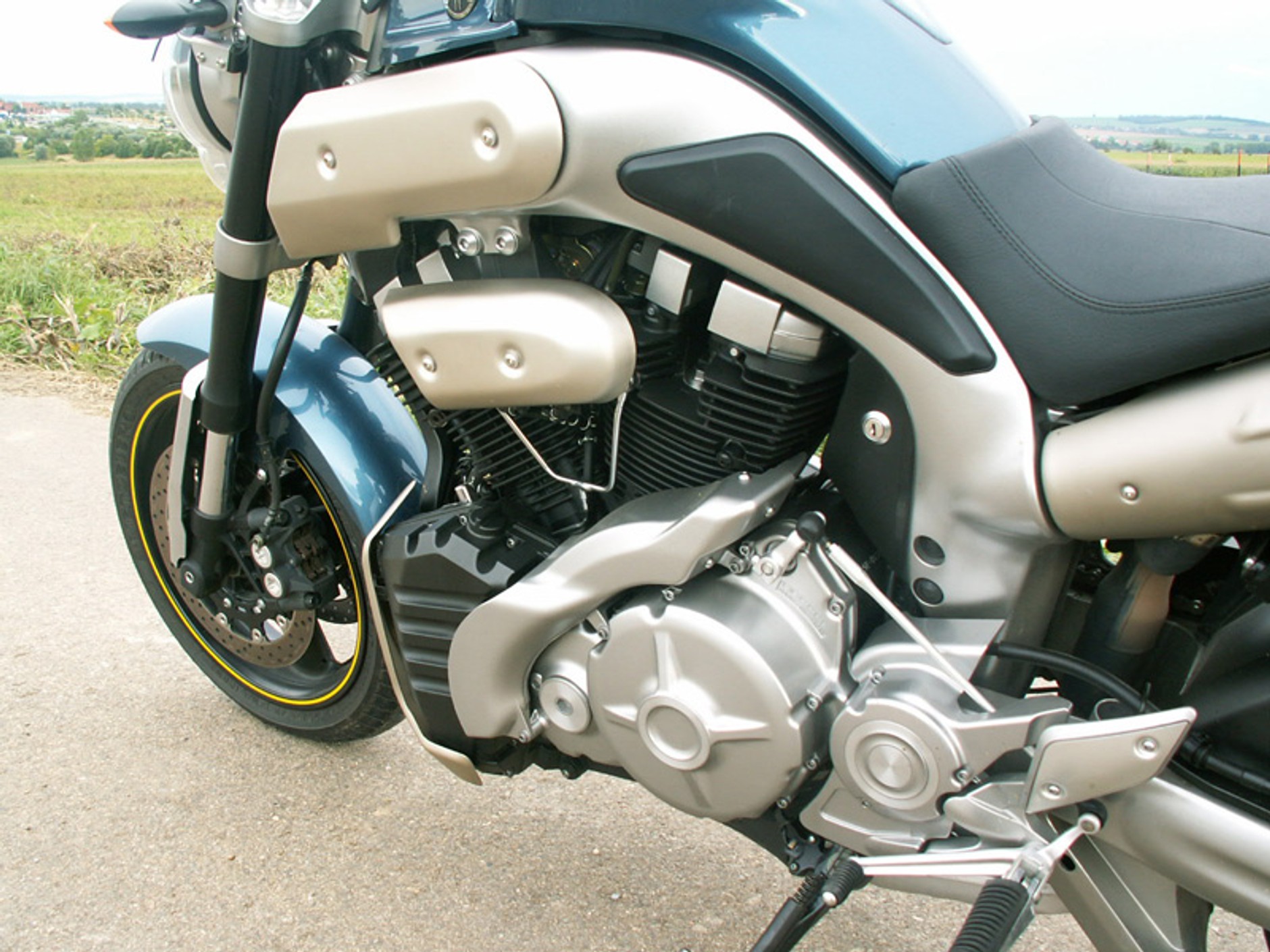 Yamaha MT-01: agresywny jednoślad (test)