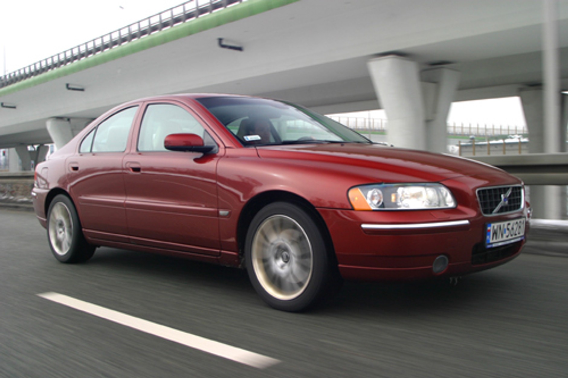 Volvo S60 D5 - Szybciej, ale czy taniej?