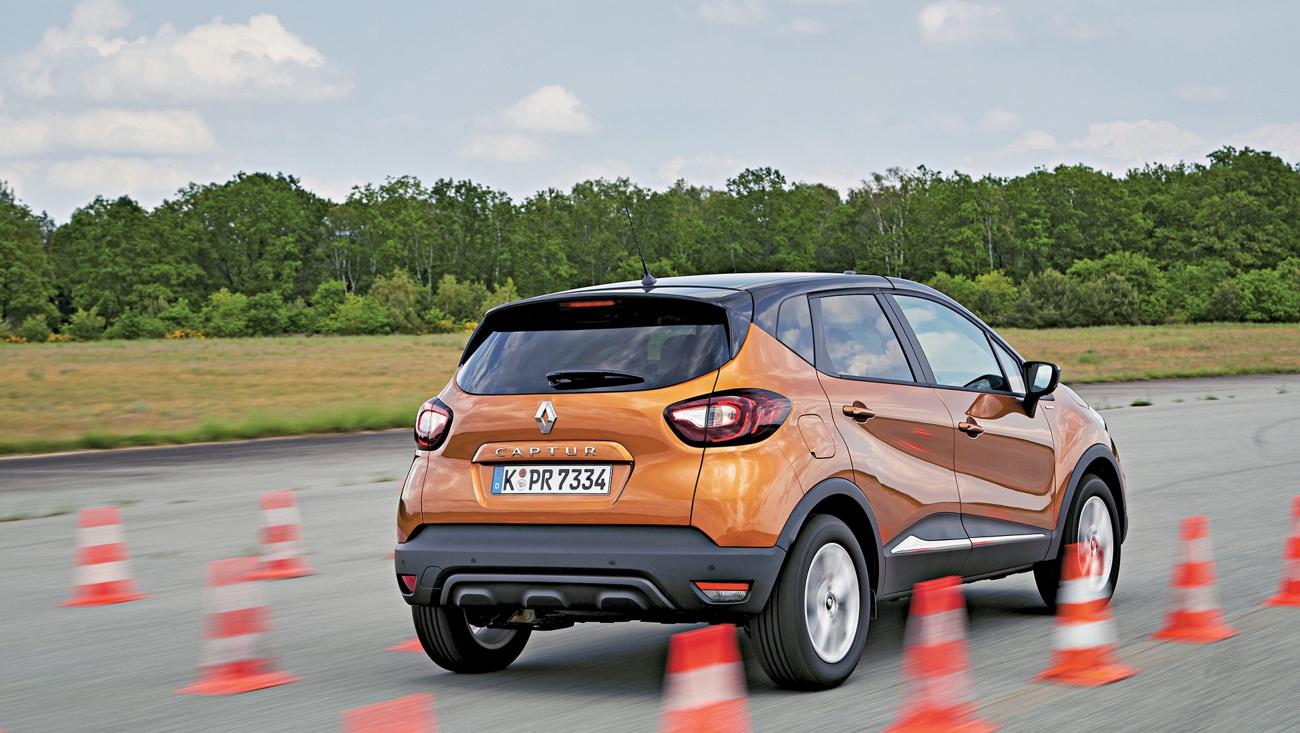Cztery małe crossovery: Renault Captur