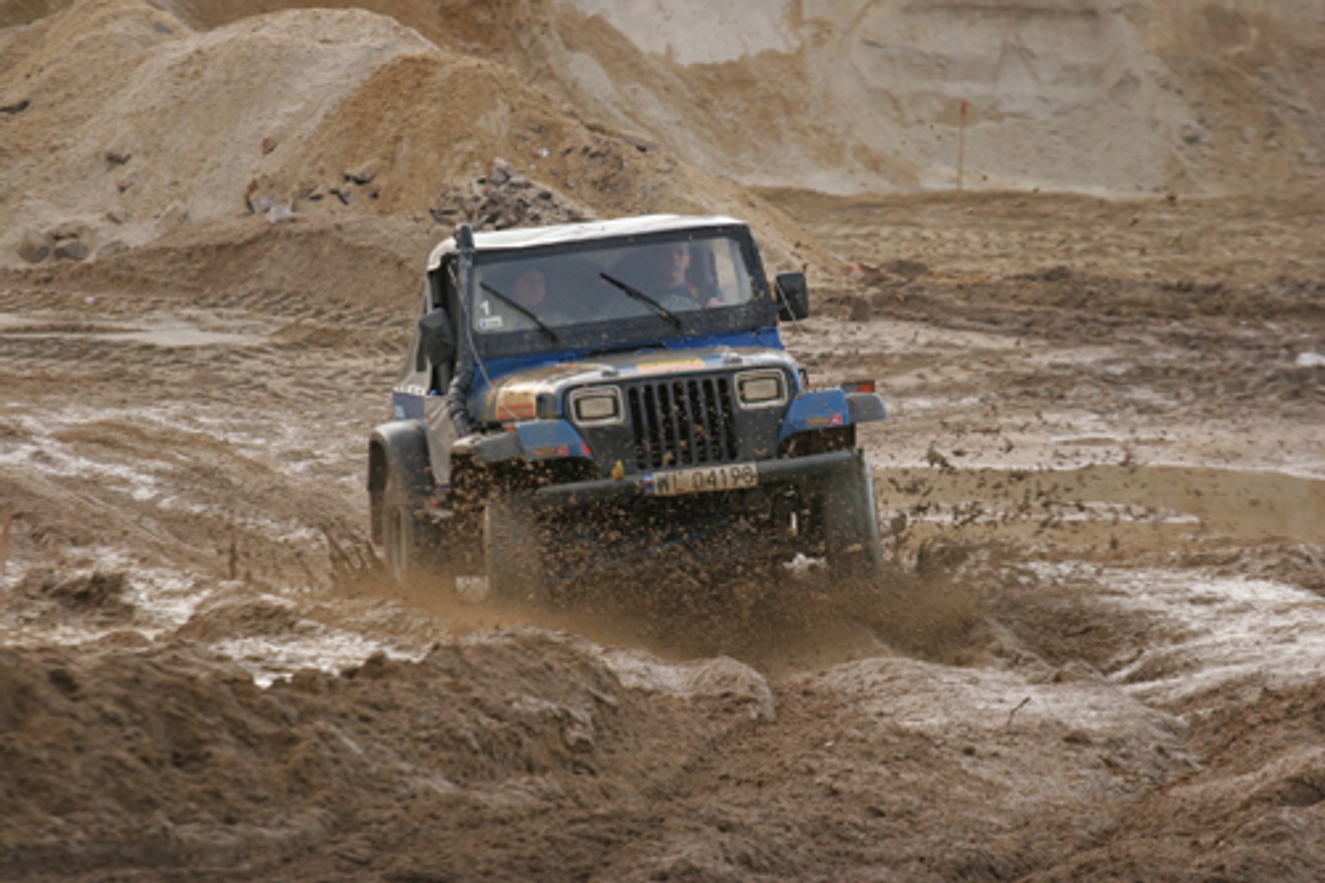 Pojeździć i pomóc