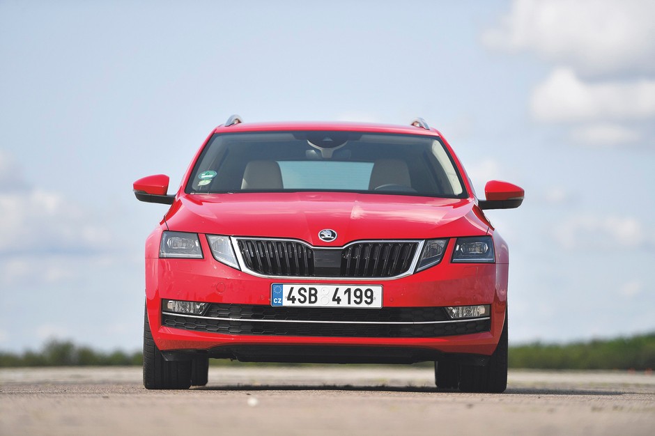 Hyundai i30 vs. Opel Astra i Skoda Octavia - Kombi w Dobrym Formacie