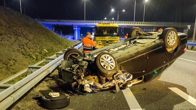 Pijany kierowca niemal doprowadził do katastrofy na drodze S3